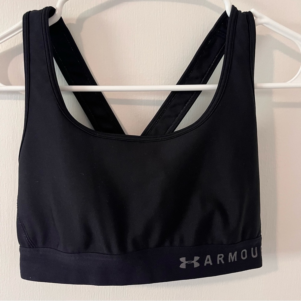 Under Armour Black Compression Sports Bra Logo Cross Strap Size Medium
